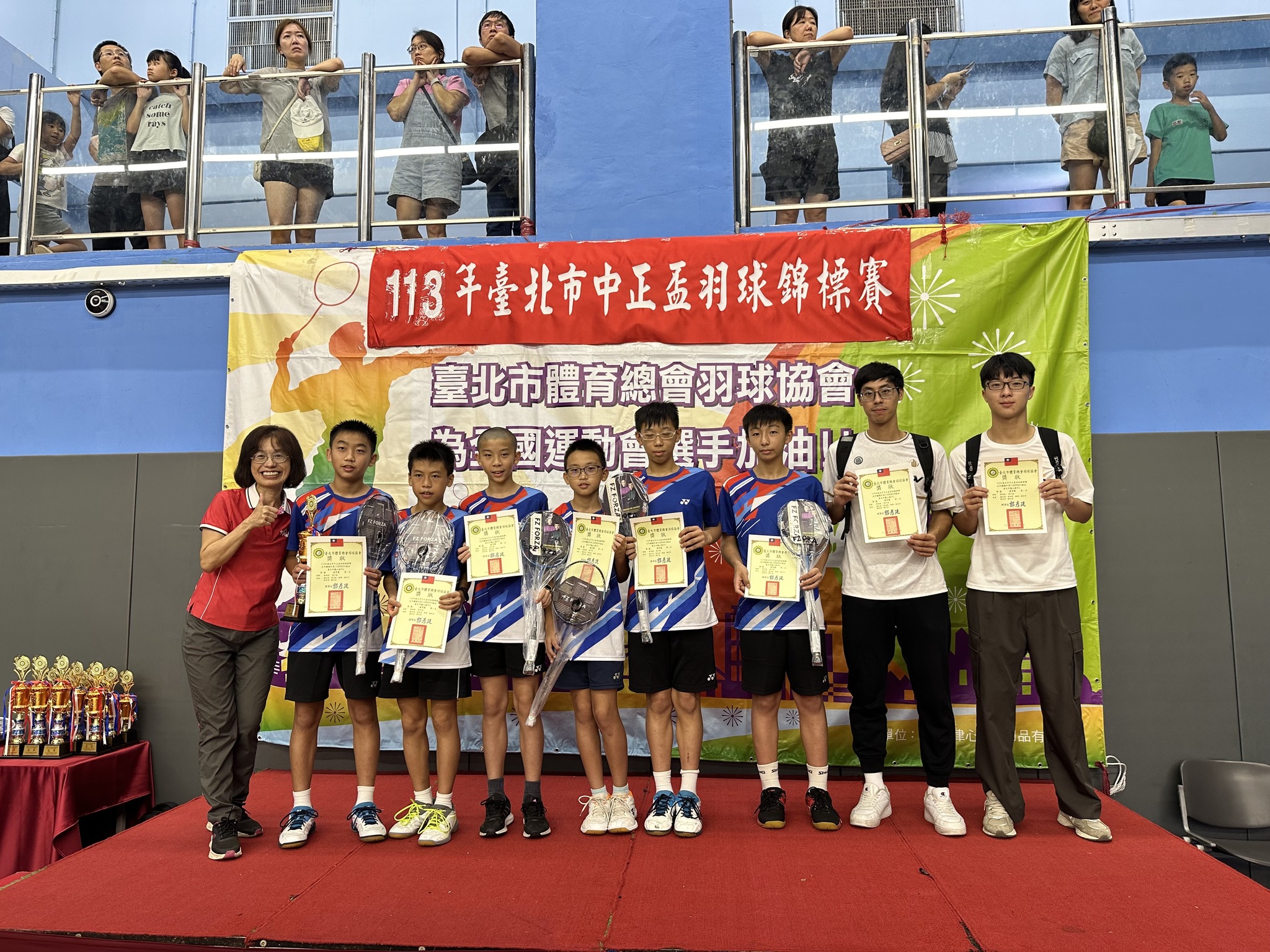 龍山國中羽球隊中正盃拔得頭籌，榮獲團體競賽第一名